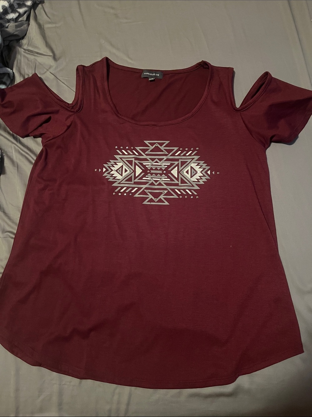 Women's Cold-Shoulder Aztec Graphic Top - Burgundy